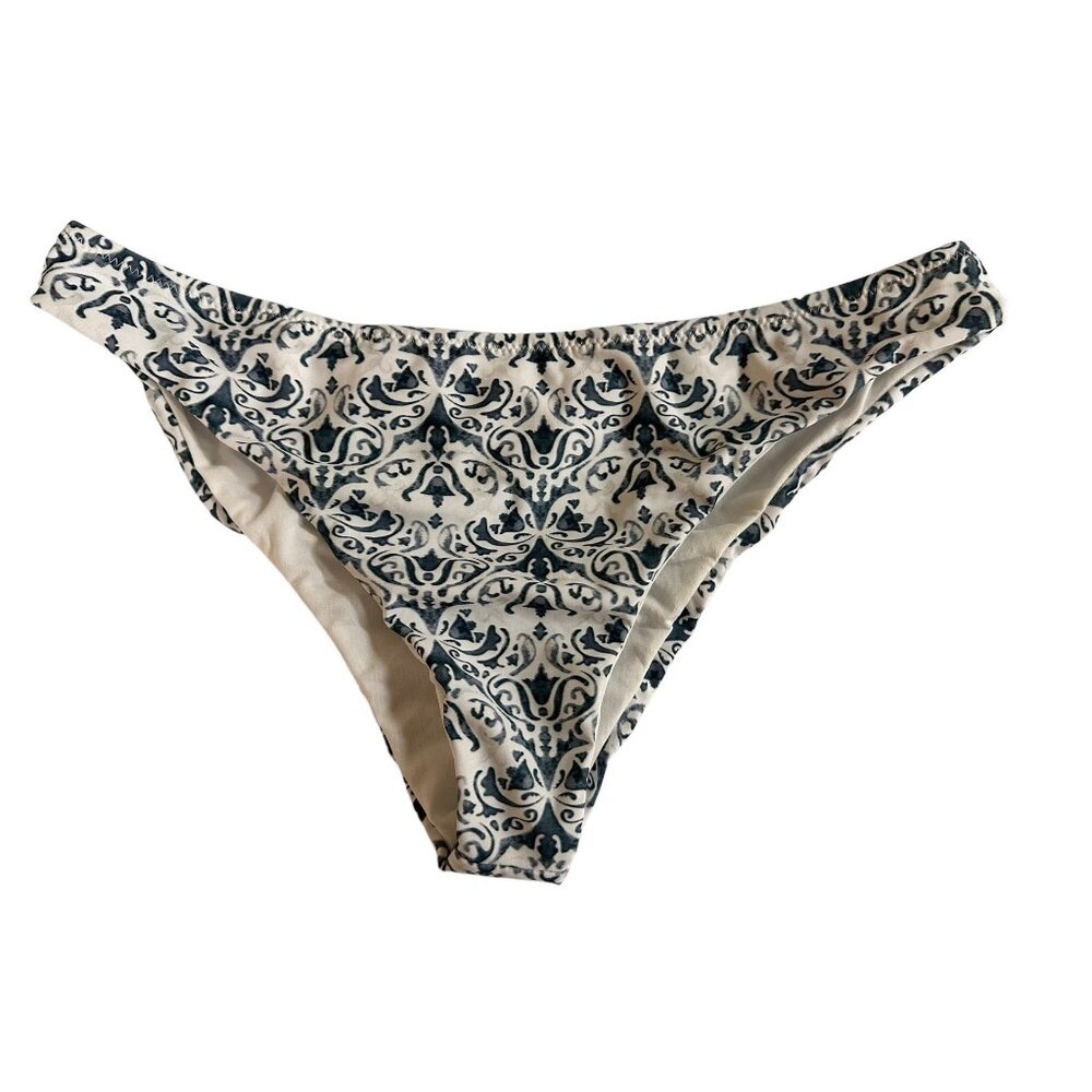 🌸3/$15🌸Navy and White Paisey Style High-Waisted Bikini Bottoms XL
